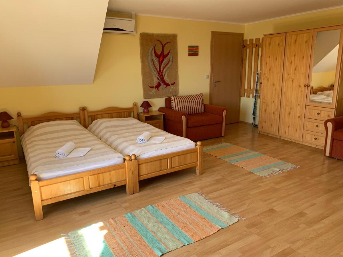 Holidaysport Haus Balatongyorok Luaran gambar