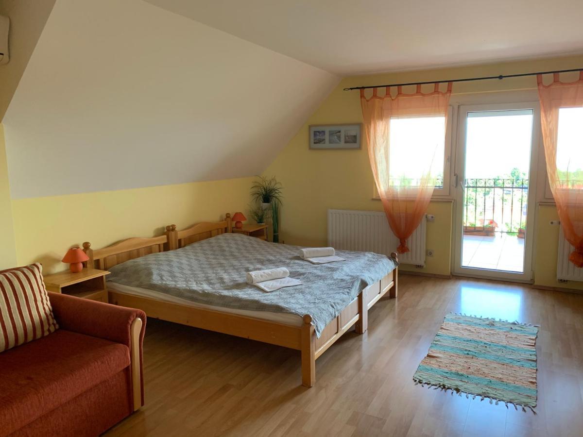 Holidaysport Haus Balatongyorok Luaran gambar